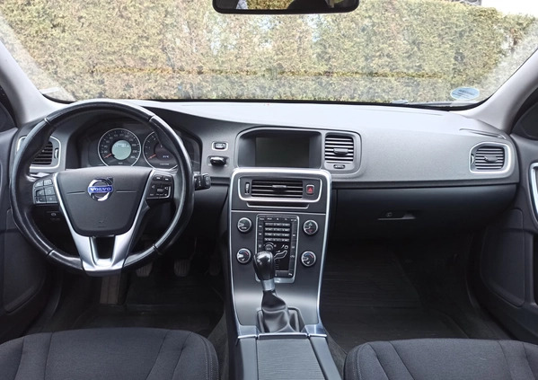 Volvo V60 cena 38900 przebieg: 253300, rok produkcji 2012 z Rybnik małe 92